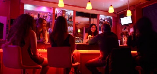 bar a hotesse arnaque