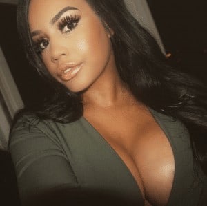 selfie sexy cleavage 27