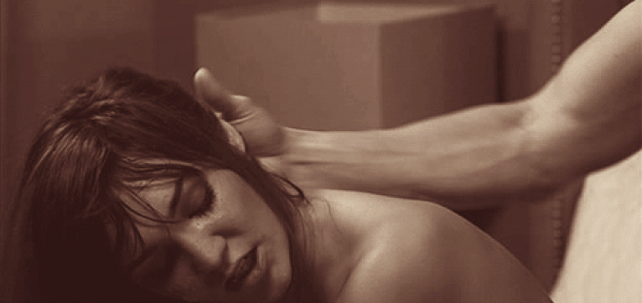 sexual-gif-hair-pull. 