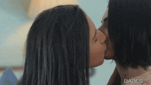 Abella Danger lesbian kiss