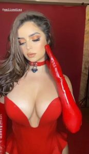 Demi Rose Nue Topless 12