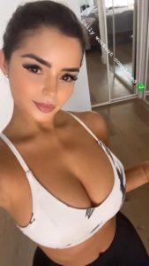 Demi Rose Nue Topless 15