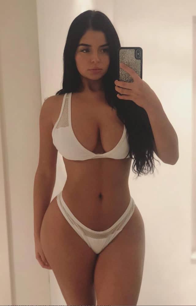 Demi Rose Nue Topless