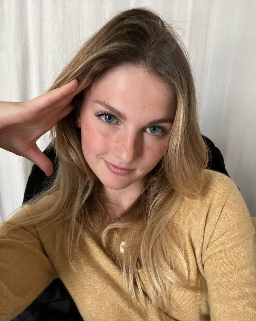 thais d'escufon leaks 12