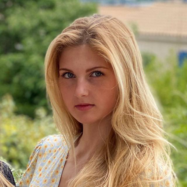 thais d'escufon leaks 17