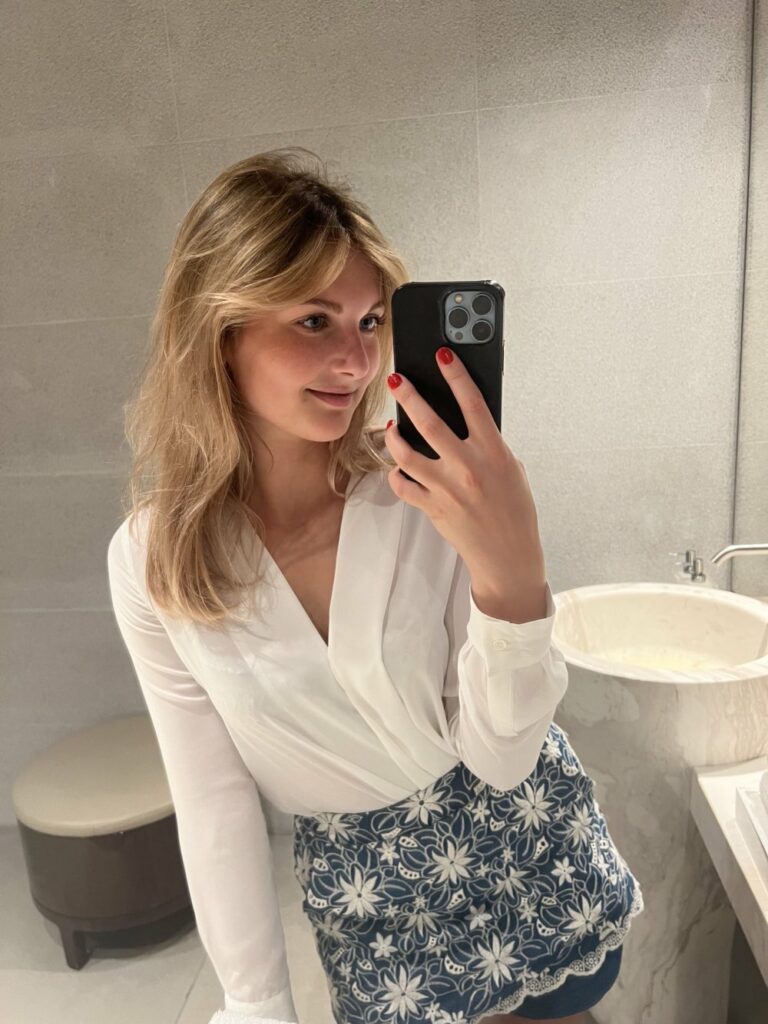 thais d'escufon leaks 18