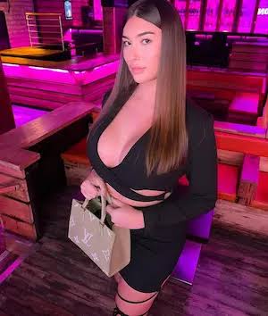 Naomimgn nudes 1
