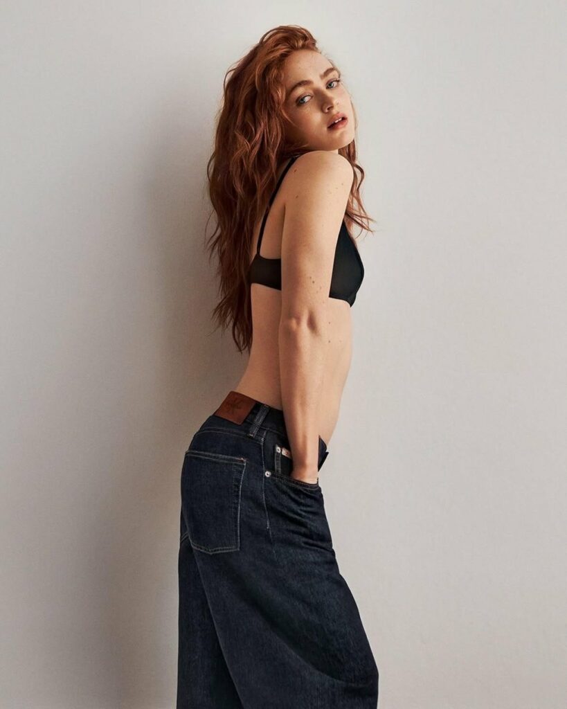 sadie sink sexy nude 32